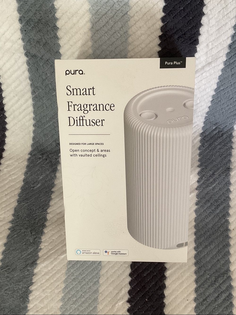 Pura Plus Smart Fragrance Diffuser Large Space White